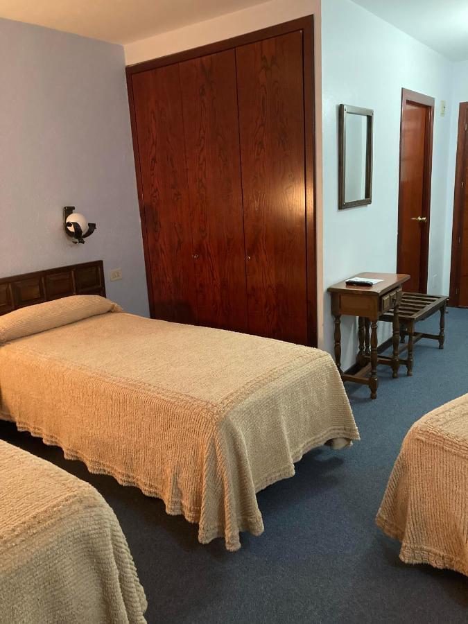Hotel Folch サン・フリア・デ・ロリア エクステリア 写真